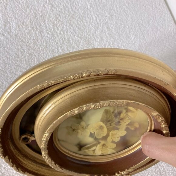 Vintage Floral Oval Wall Art Set W Gold Tone Chunky Frames x2 - Picture 10 of 10